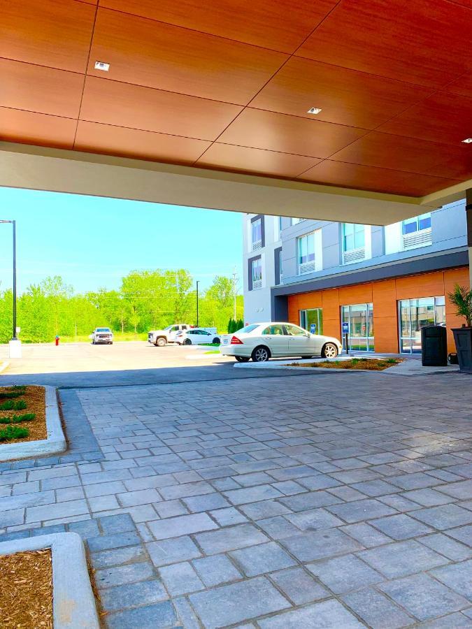 Hampton Inn By Hilton Port Hope Cobourg Exteriör bild